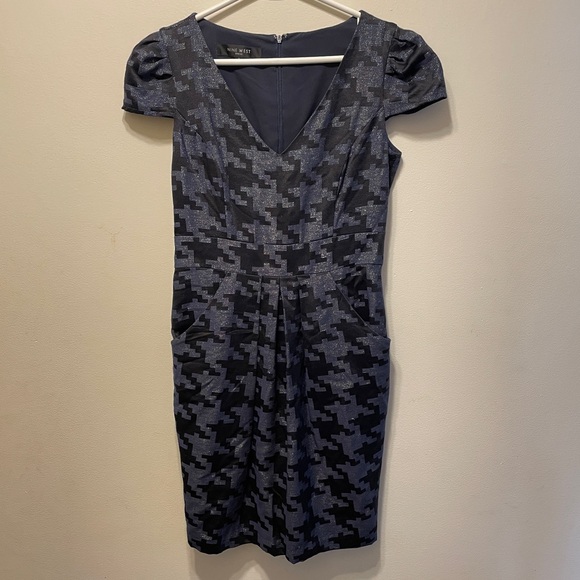 Nine West metallic houndstooth jacquard sheath dress with front pockets - Picture 2 of 8